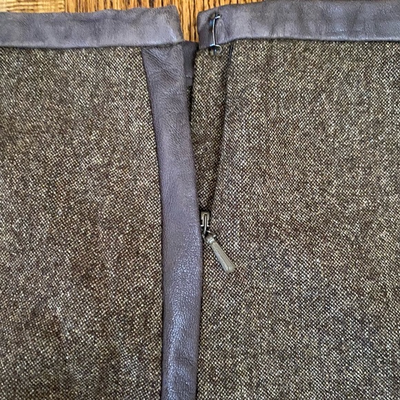 VINTAGE WOOL PENCIL SKIRT by DKNY - Picture 7 of 13